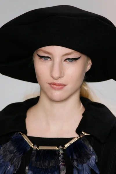 Look 13
